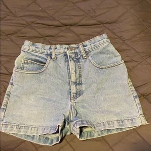 Guess mom shorts